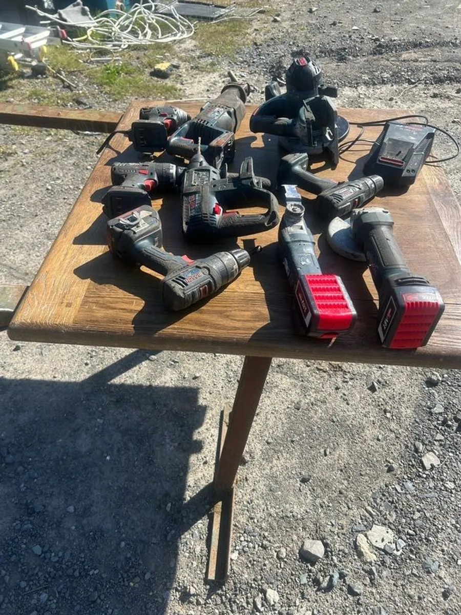 Bosch 18 v tools - Image 1