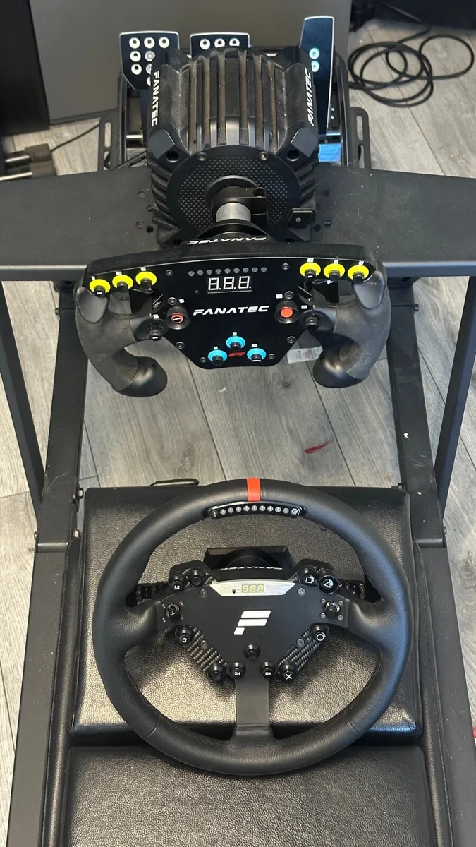 Fanatec Sim Racing Rig - Image 2