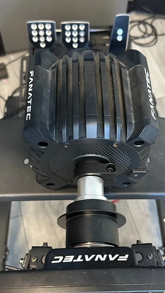 Fanatec Sim Racing Rig - Image 4