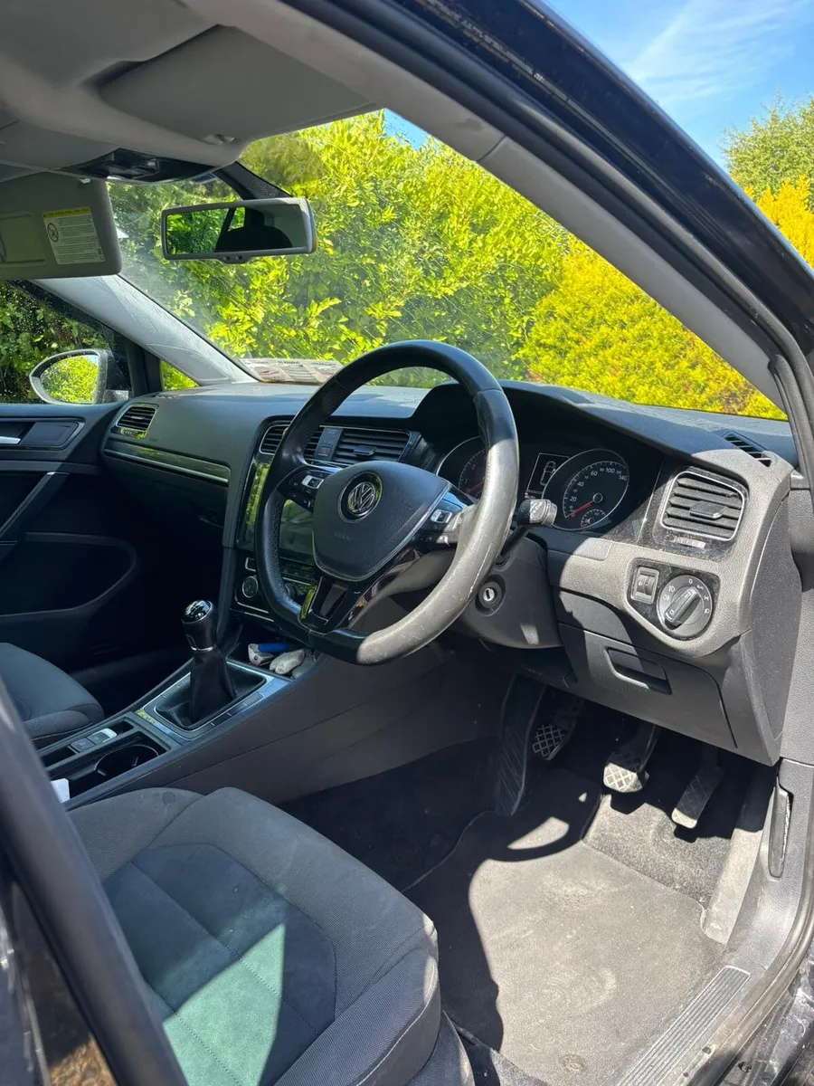 Volkswagen Golf 2013 - Image 2