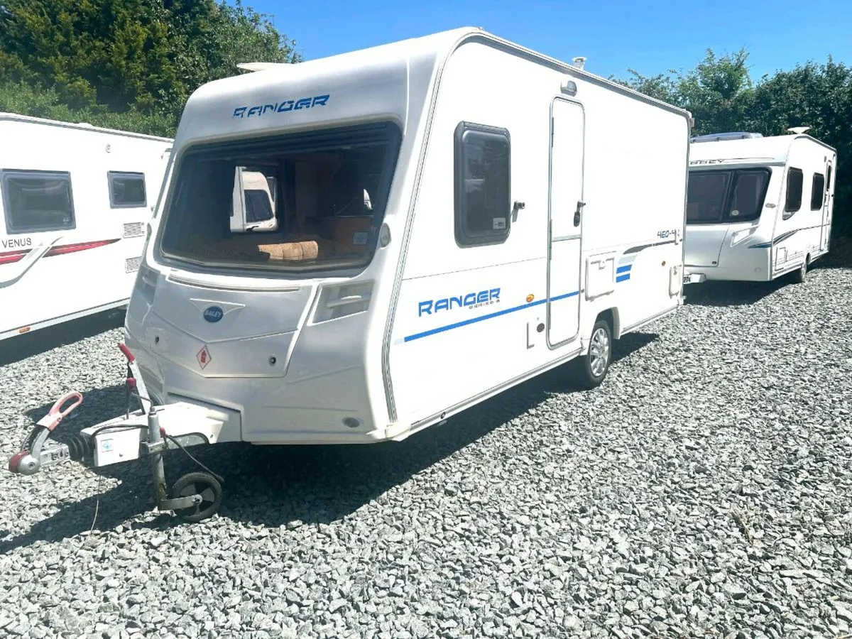 Bailey ranger fixed bed caravan - Image 2