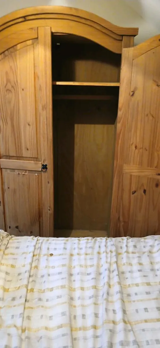 Wardrobe - Image 2