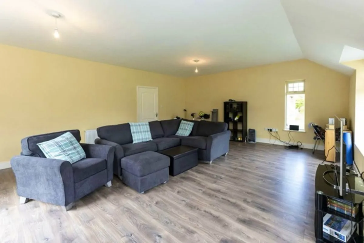 L SHAPED SOFA AND ARMCHAIR WITH FOOTREST