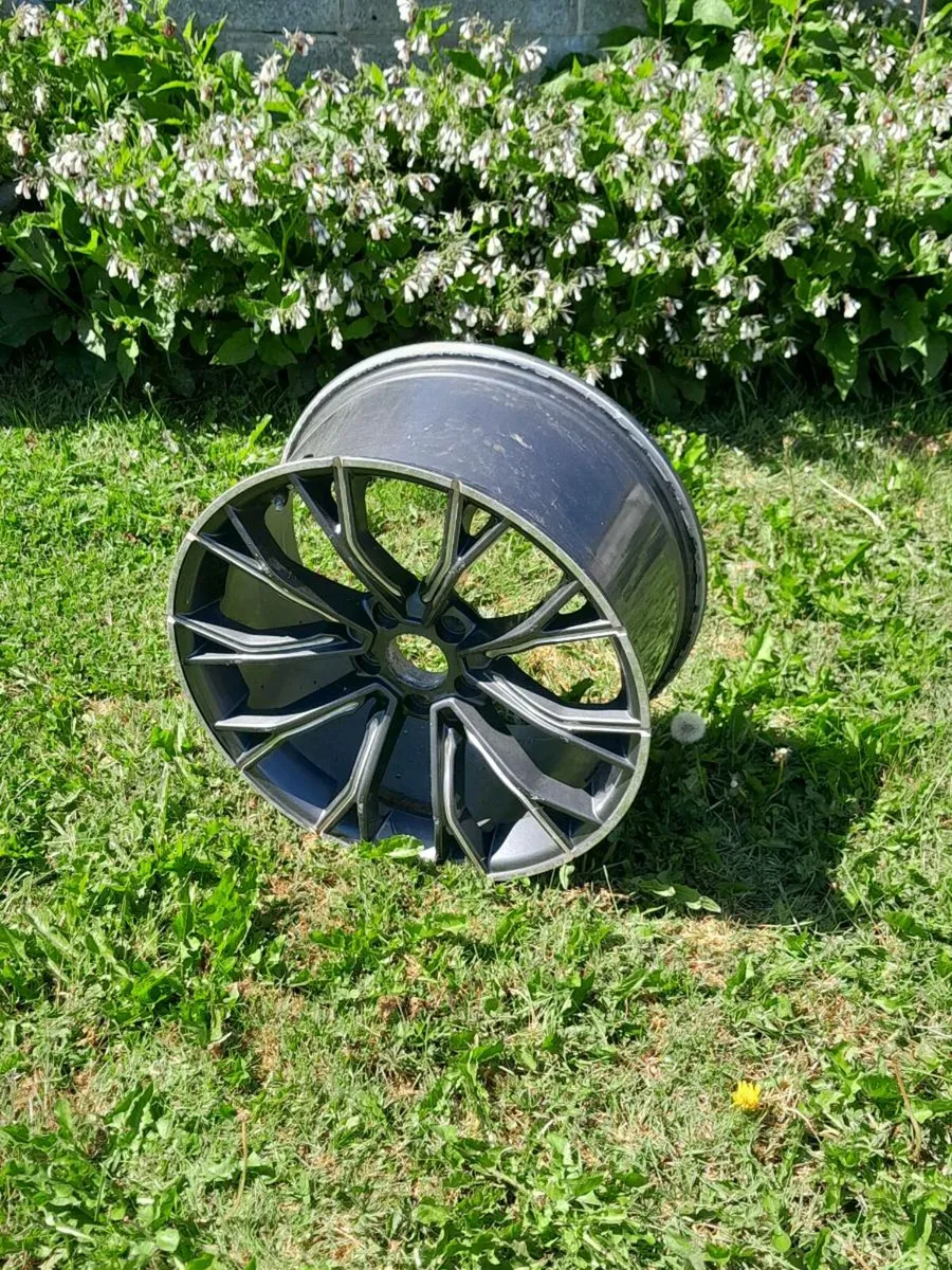 Genuine BMW Style 669M Sport 19" 5x120 Alloy, dark - Image 2