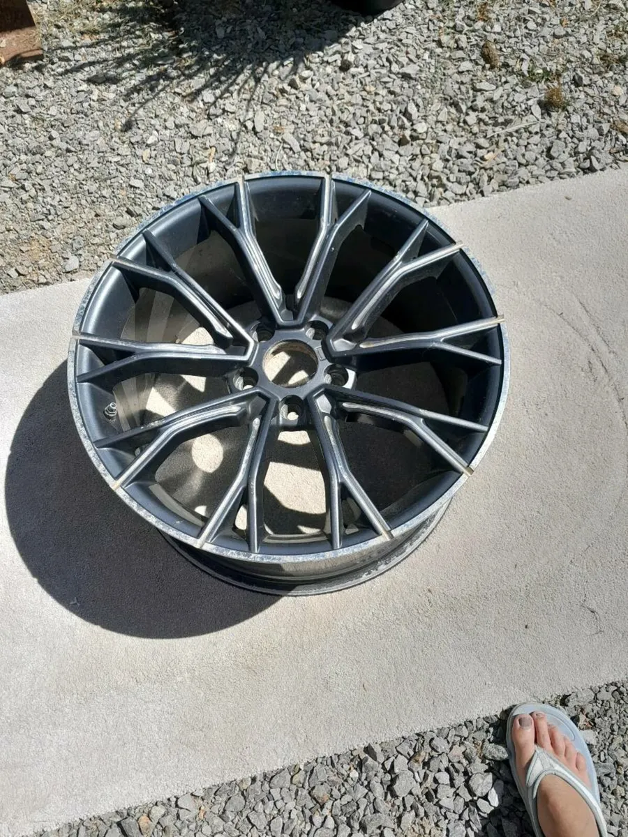 Genuine BMW Style 669M Sport 19" 5x120 Alloy, dark - Image 3