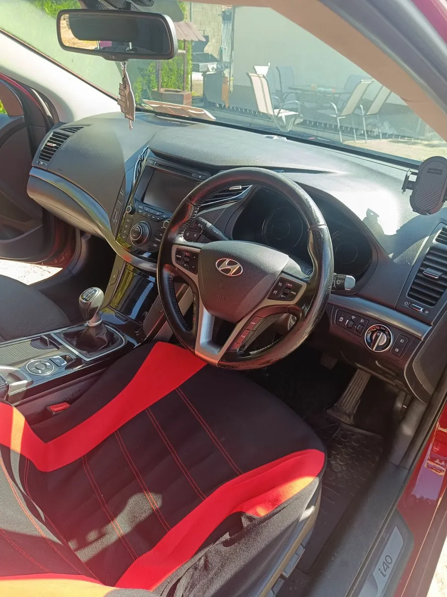 Hyundai i40 2014 - Image 2