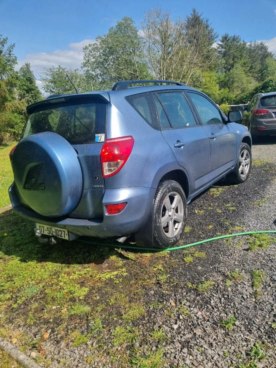 RAV 4 AWD 2.2 Diesel - Image 2