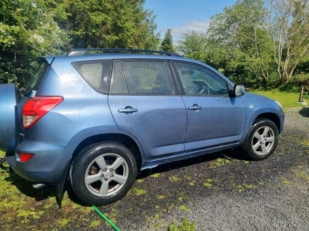 RAV 4 AWD 2.2 Diesel - Image 3