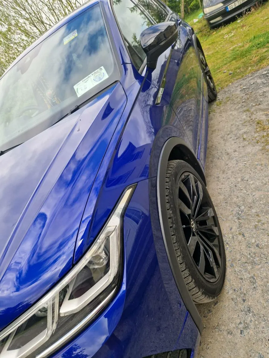 Volkswagen Tiguan R-Line Black Pack - Image 2