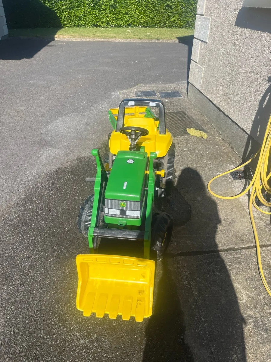 Toy ride on John Deere - Image 1