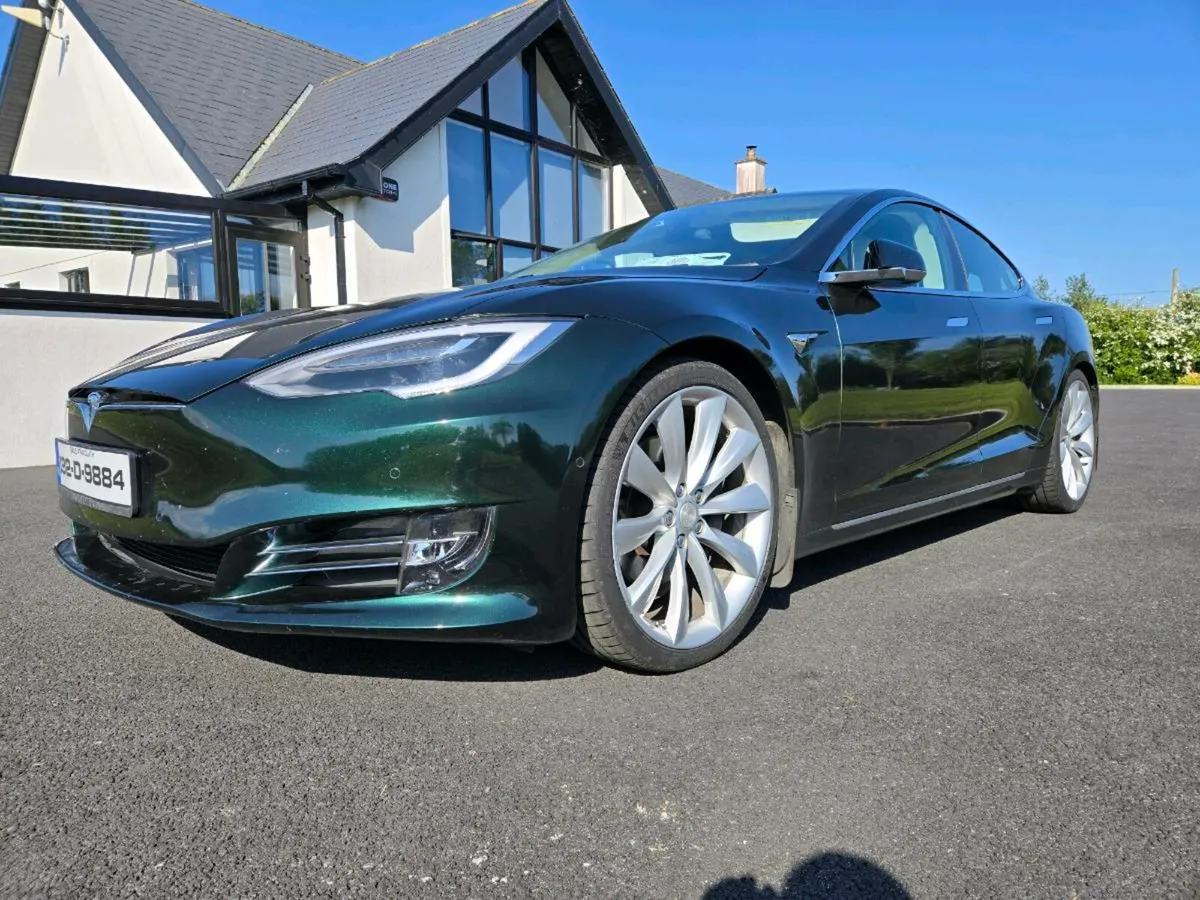 Tesla Model S 100D (Irredescent Green) - Image 3