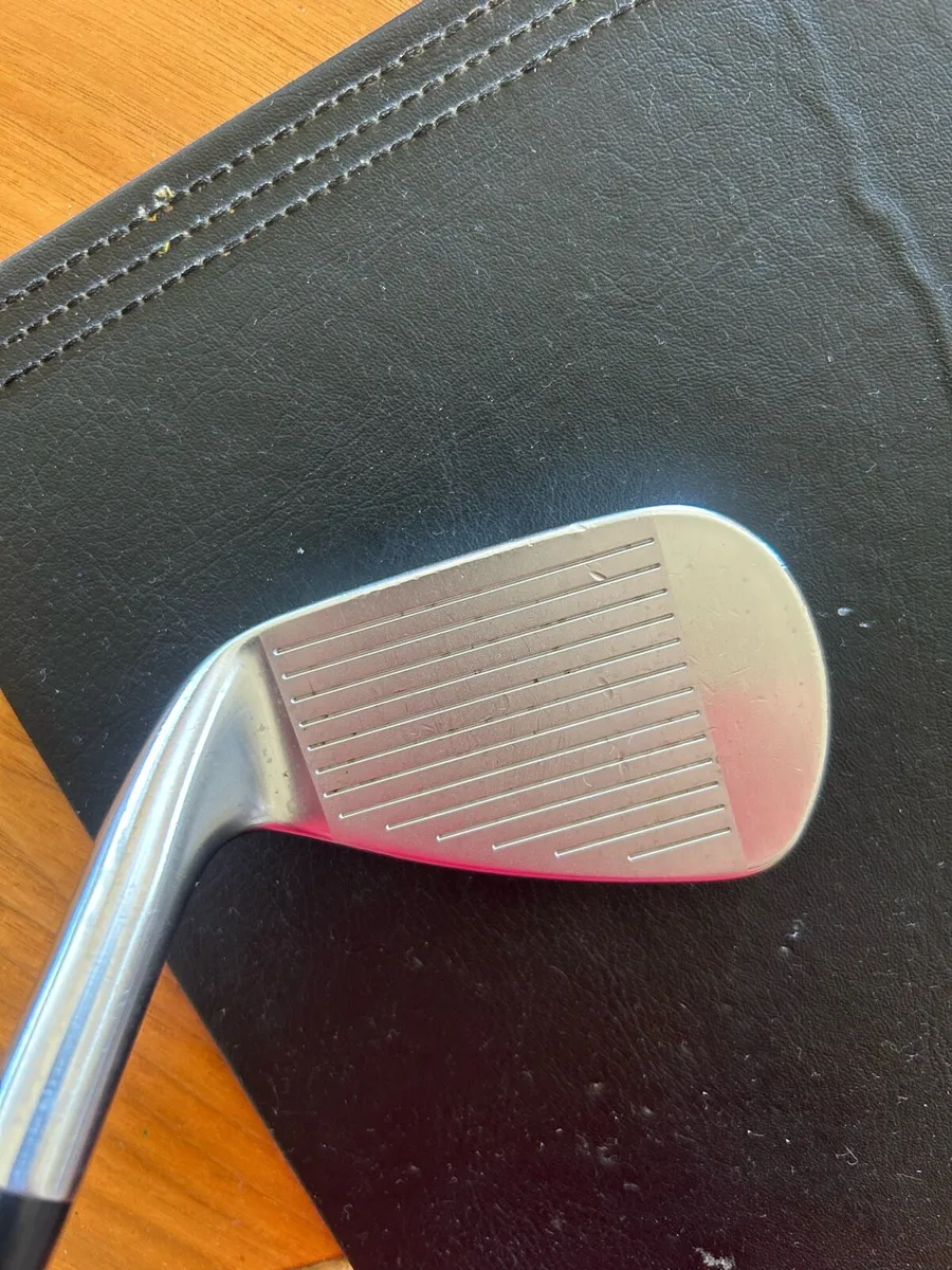 Titleist AP2&3 irons - Image 4