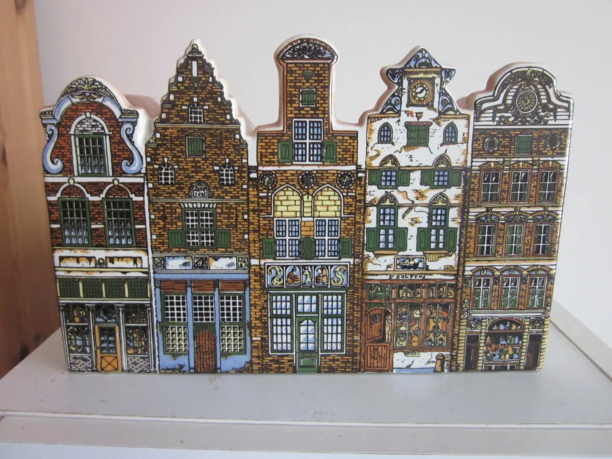 5 Miniature  H/Paint Amsterdam Canal houses/shops - Image 1