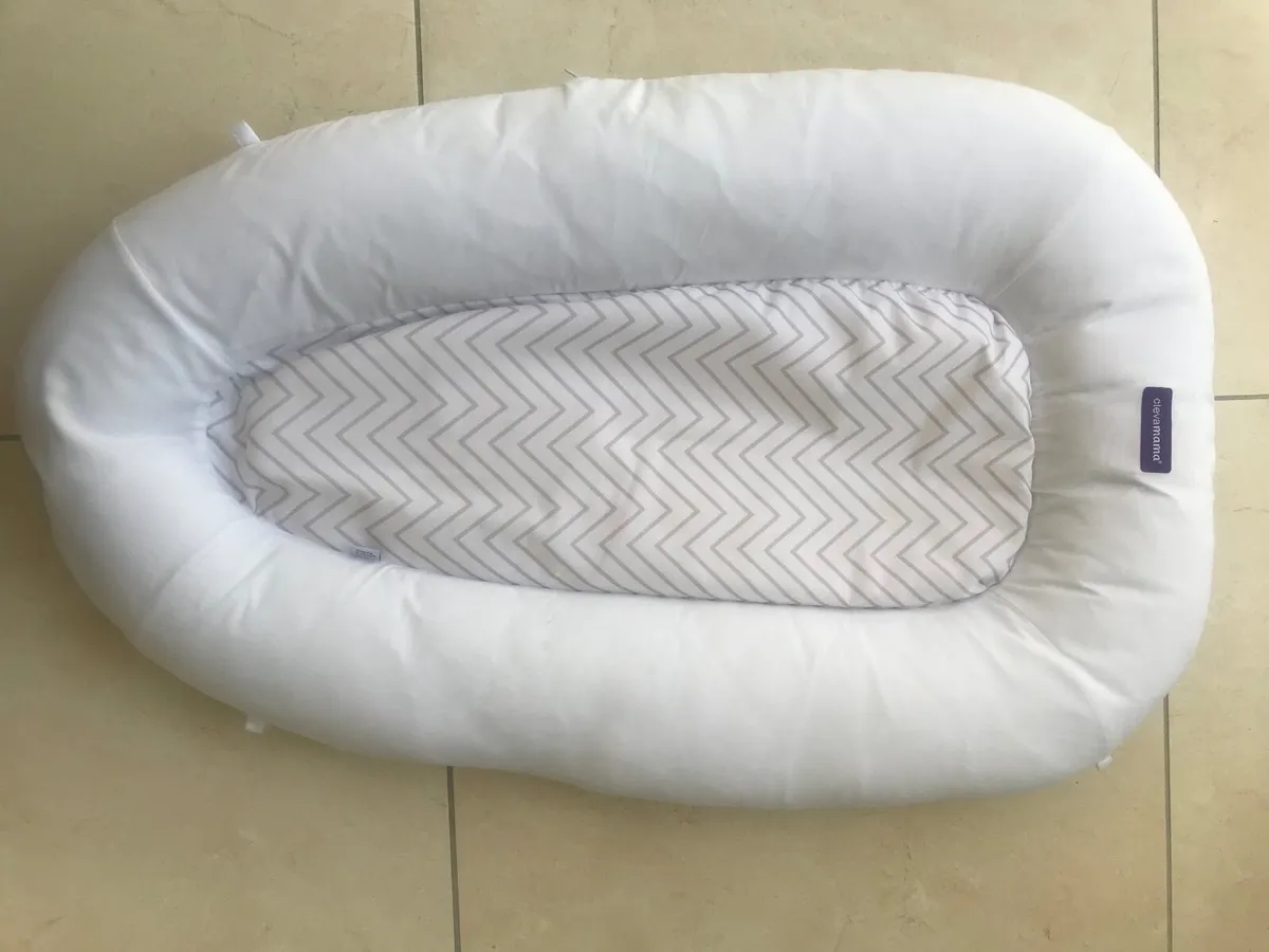 Baby dock - Image 1