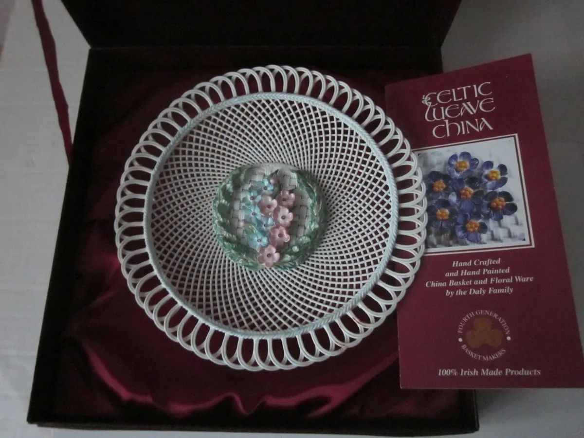 Celtic Weave China Basket Boxed  Unused/New - Image 2