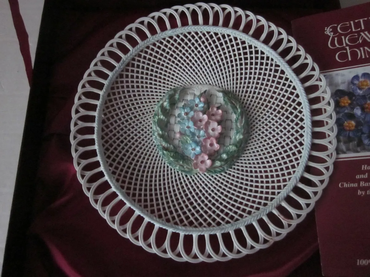 Celtic Weave China Basket Boxed  Unused/New - Image 4