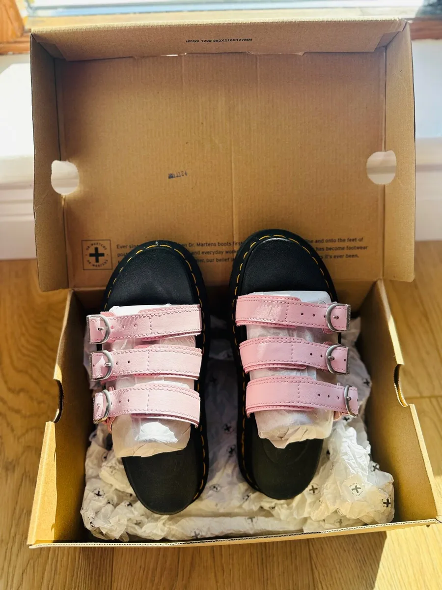 Dr Martens slide sandal in pale pink - Image 2