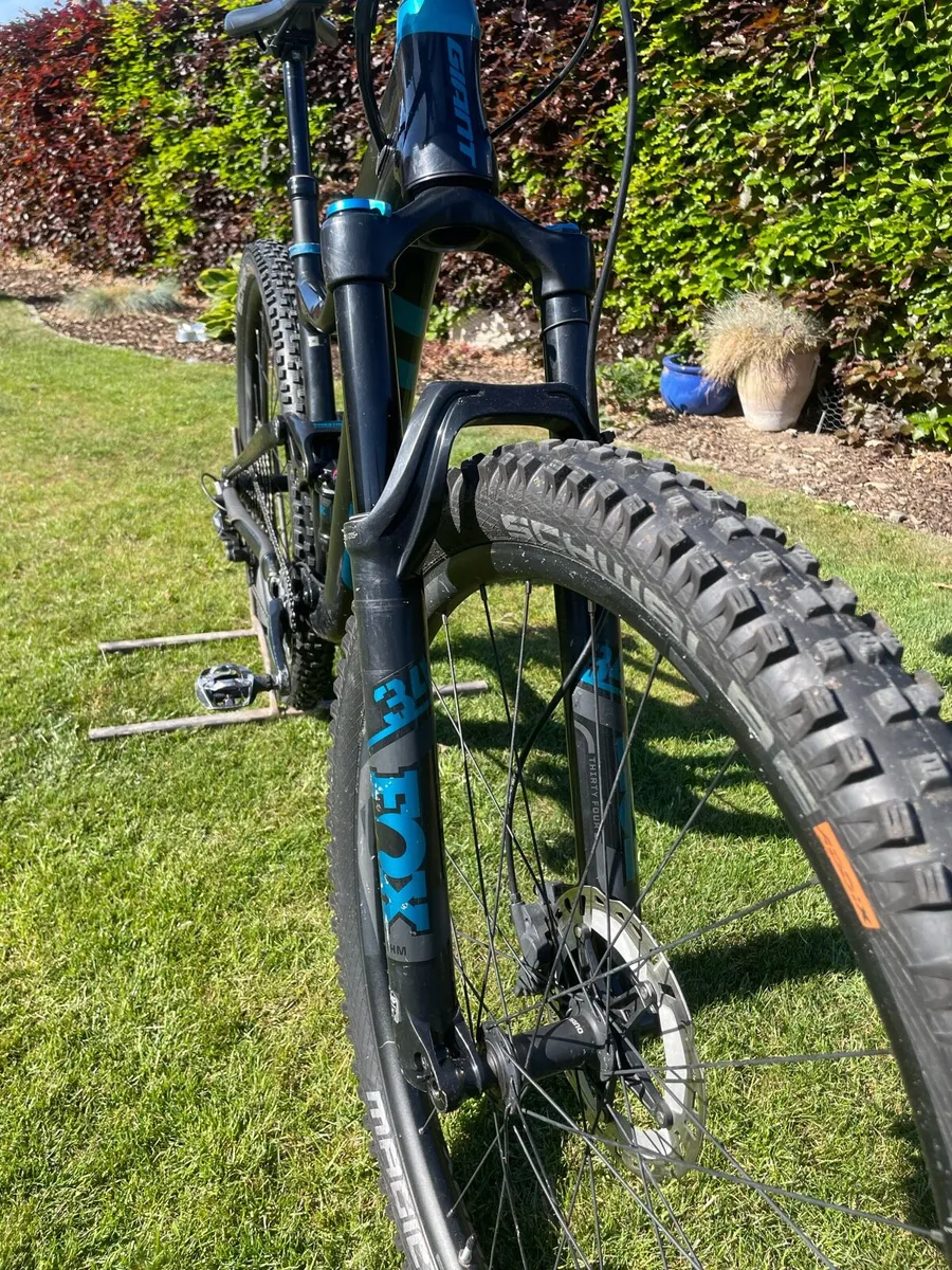 Size M Giant Trance 29 full suspension mtb - Image 2