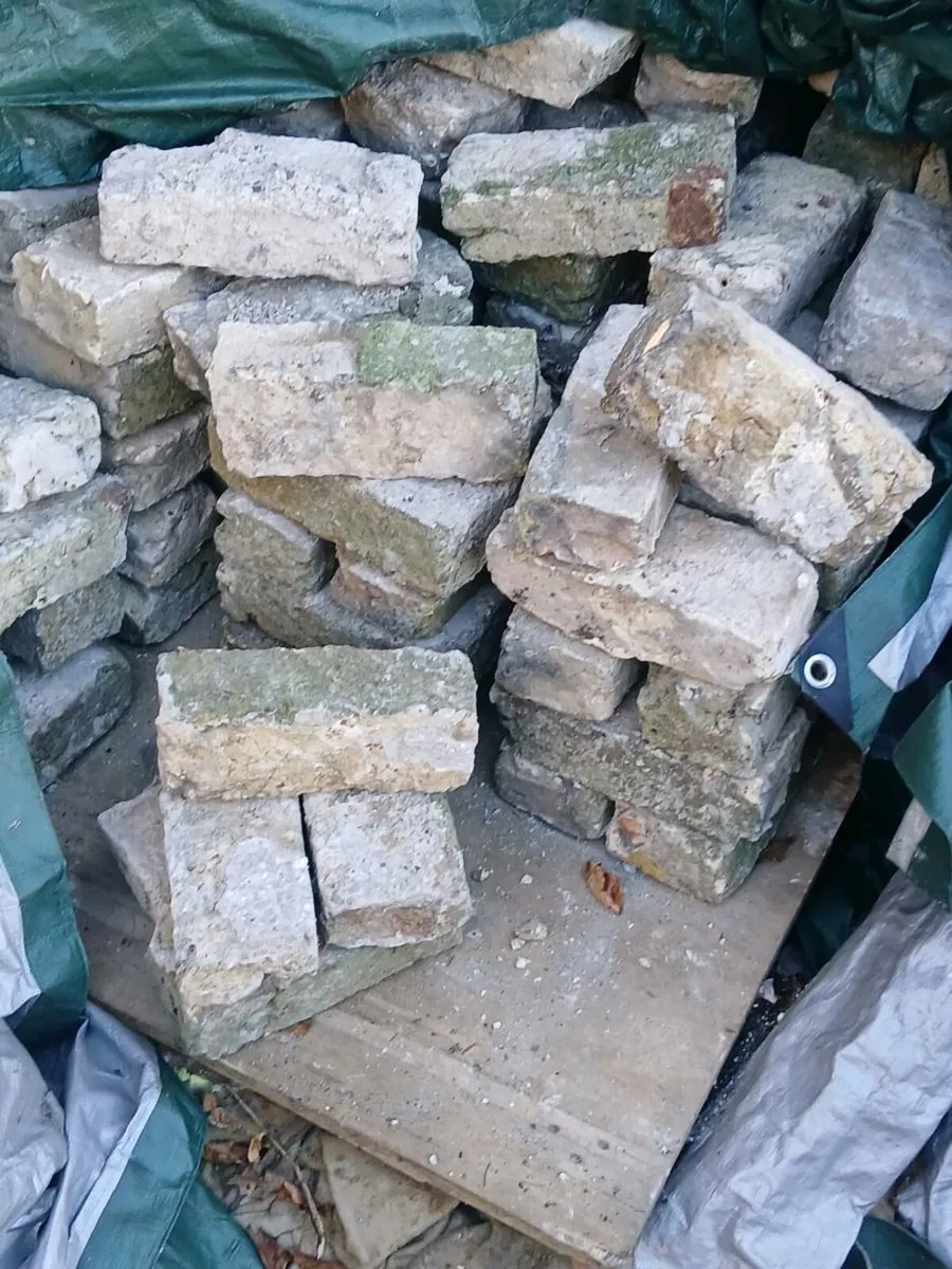 Old bricks - Image 1