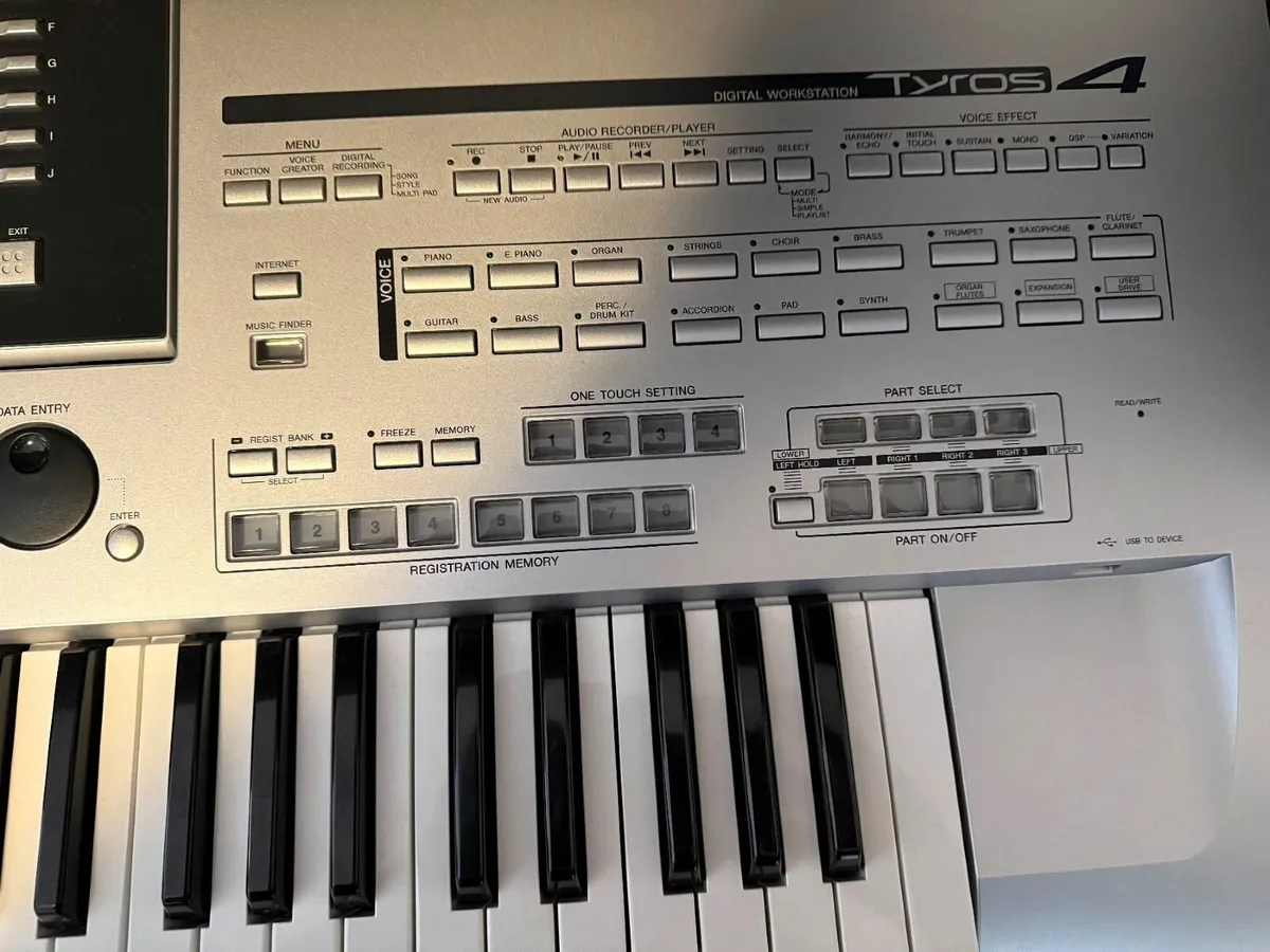Yamaha Tyros 4 Keyboard Fully Working - Image 2
