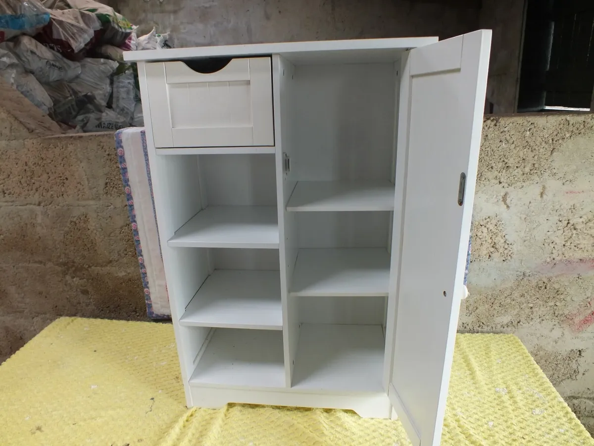 Locker - Image 2