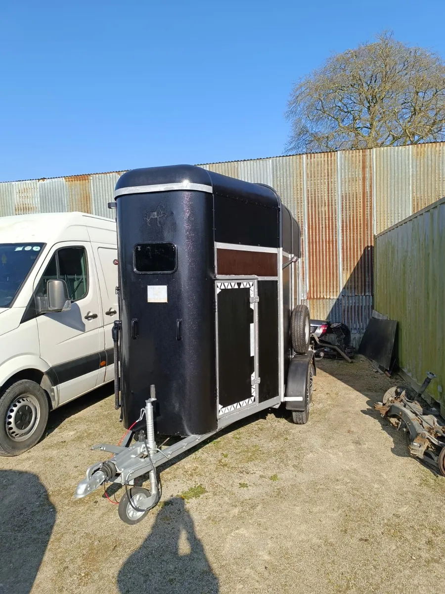 WILLIAMS HB505 HORSEBOX - Image 4