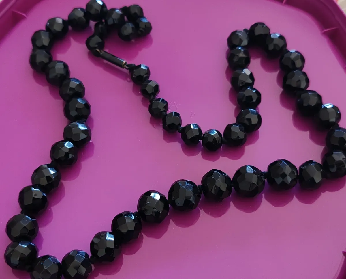 Vintage glass necklace - Image 2