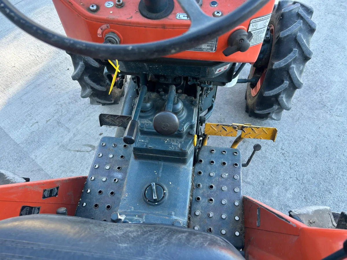 Kubota 1500DT Compact Tractor - Image 2