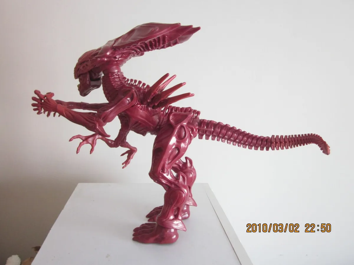Xenomorph Alien Queen 12" Figure Deluxe - Image 2