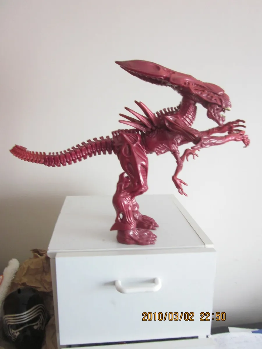 Xenomorph Alien Queen 12" Figure Deluxe - Image 3