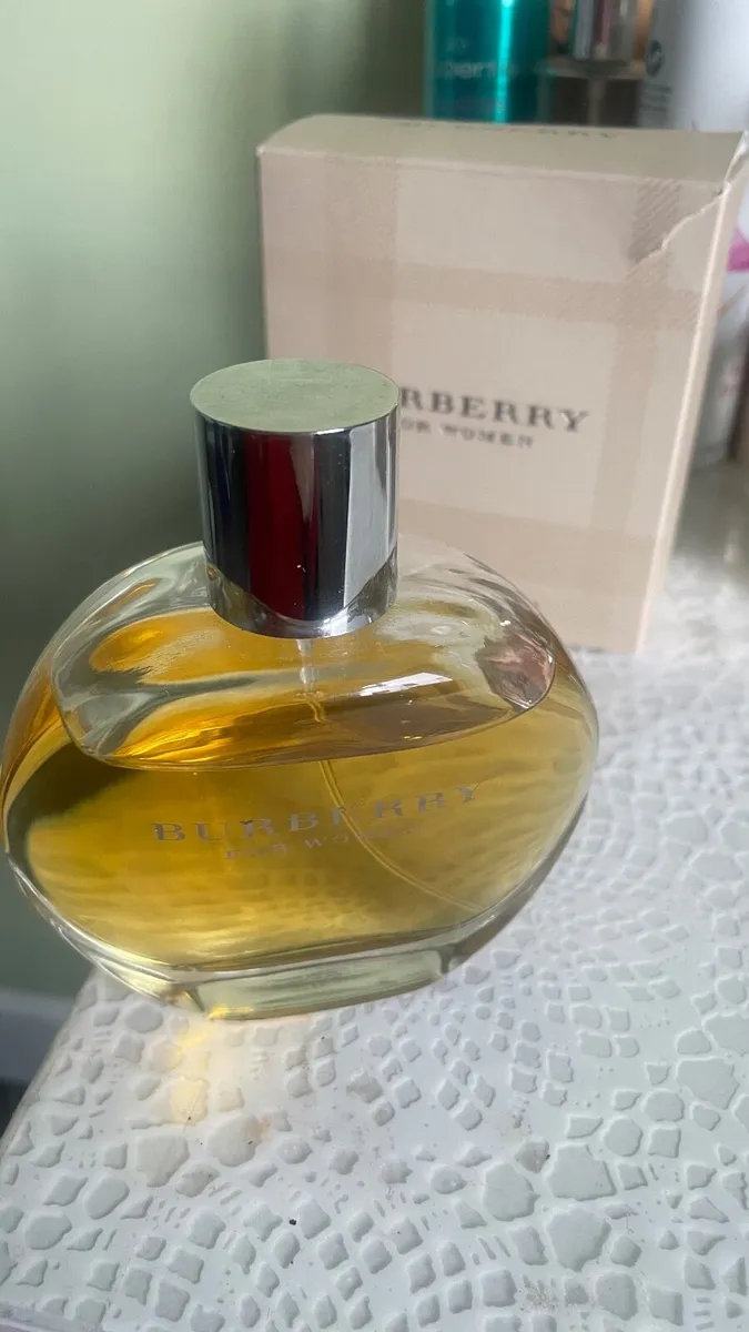 Women’s  Burberry perfume 100ml - Image 1