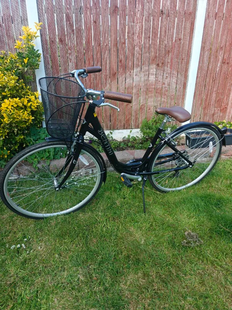 Lady's bike - Image 2