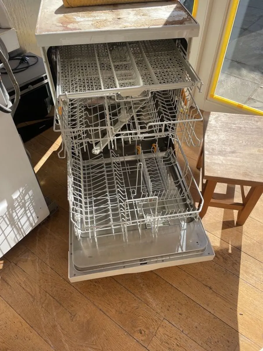 miele dishwasher - Image 2