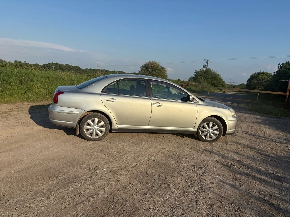 08 Toyota Avensis - Image 1