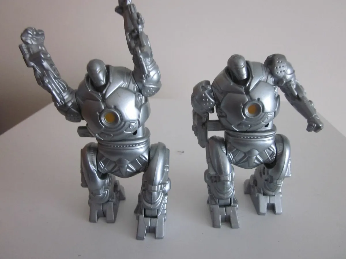Pair of  Iron Man Wind Up Figures Burger King 2007 - Image 1