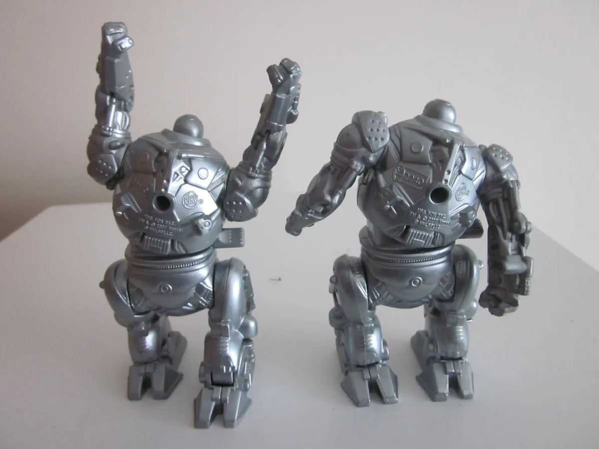 Pair of  Iron Man Wind Up Figures Burger King 2007 - Image 2
