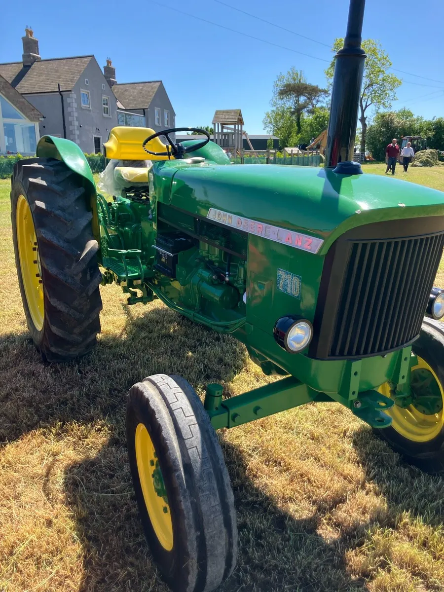Vintage tractors - Image 2
