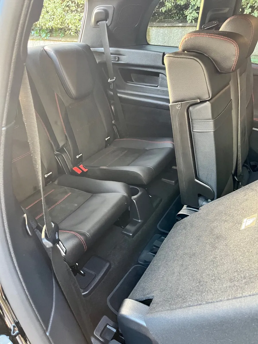 Mercedes-Benz GLB 2023 - Image 2