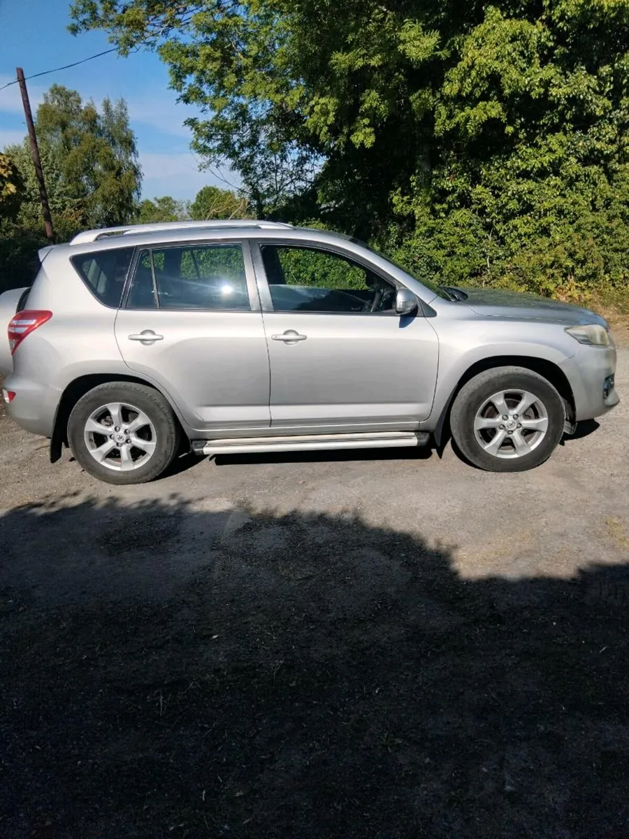 Toyota Rav4 4X4 - Image 2