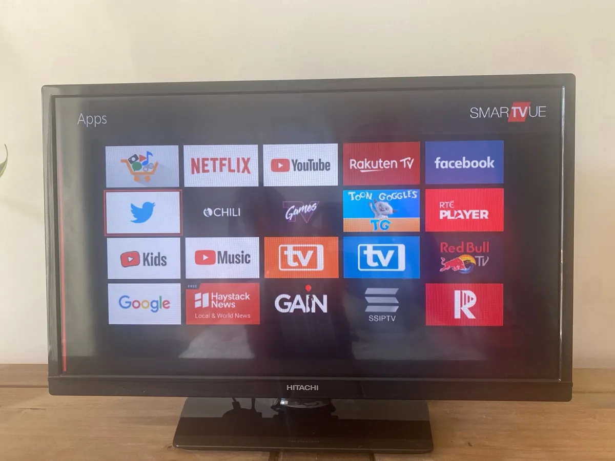 Hitachi 24 Inch HD Smart TV/DVD Combi - Image 1