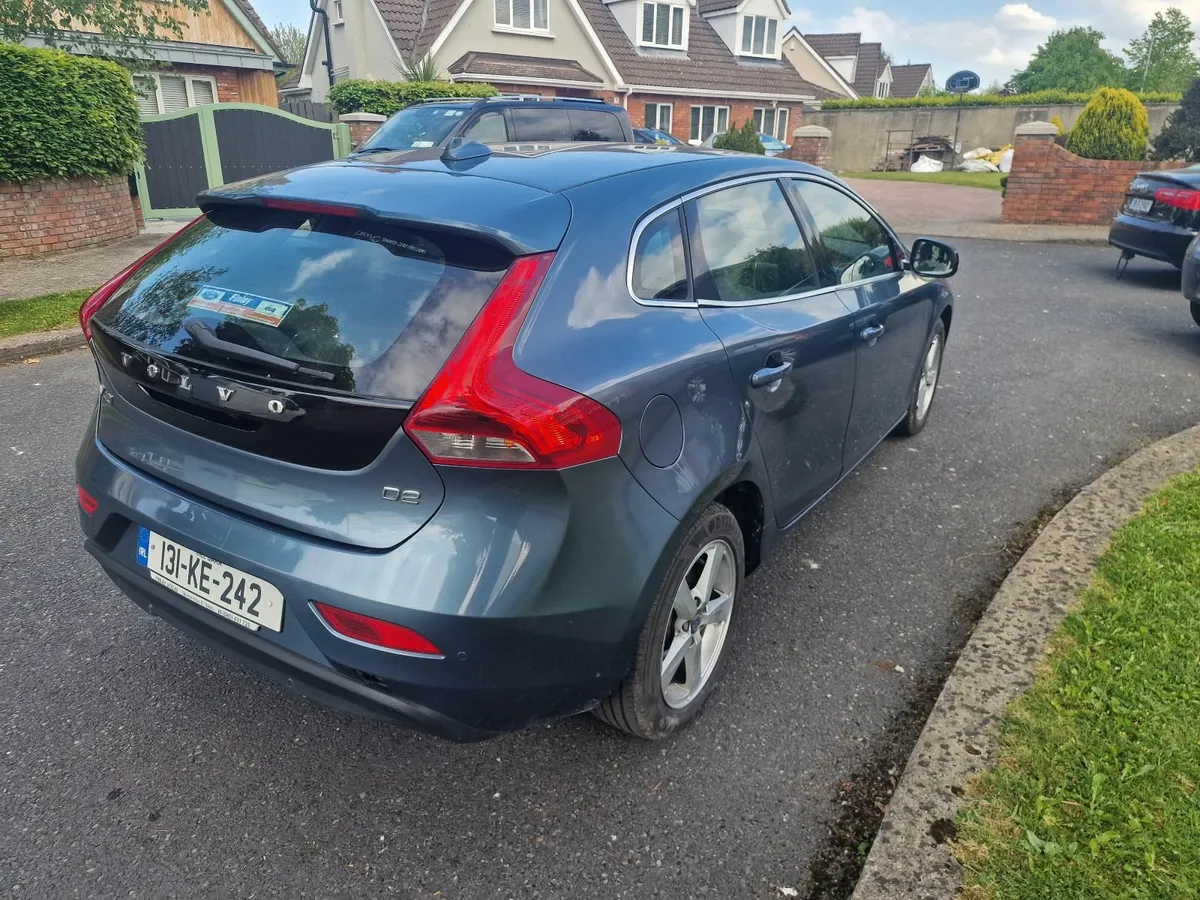 Volvo V40 2013 1.6 diesel - Image 2