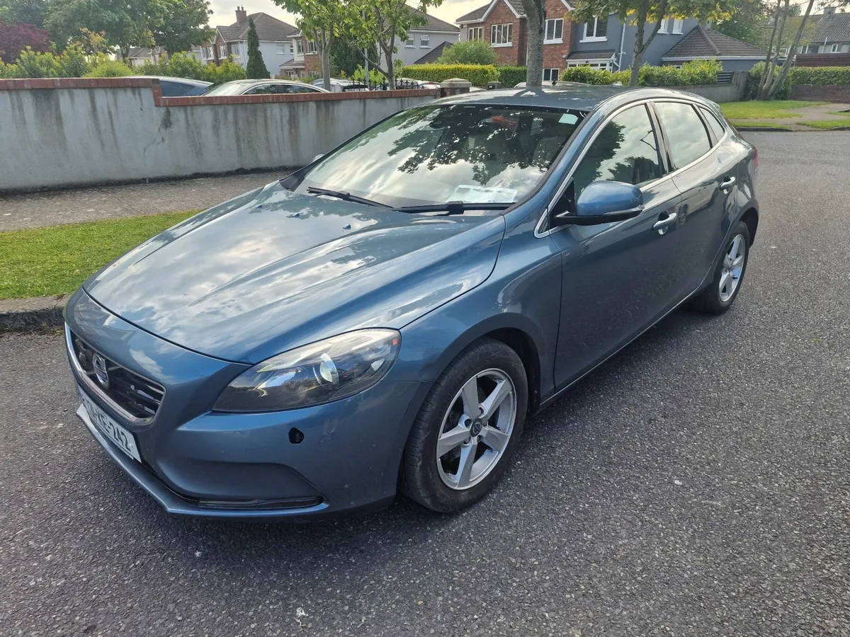Volvo V40 2013 1.6 diesel - Image 3