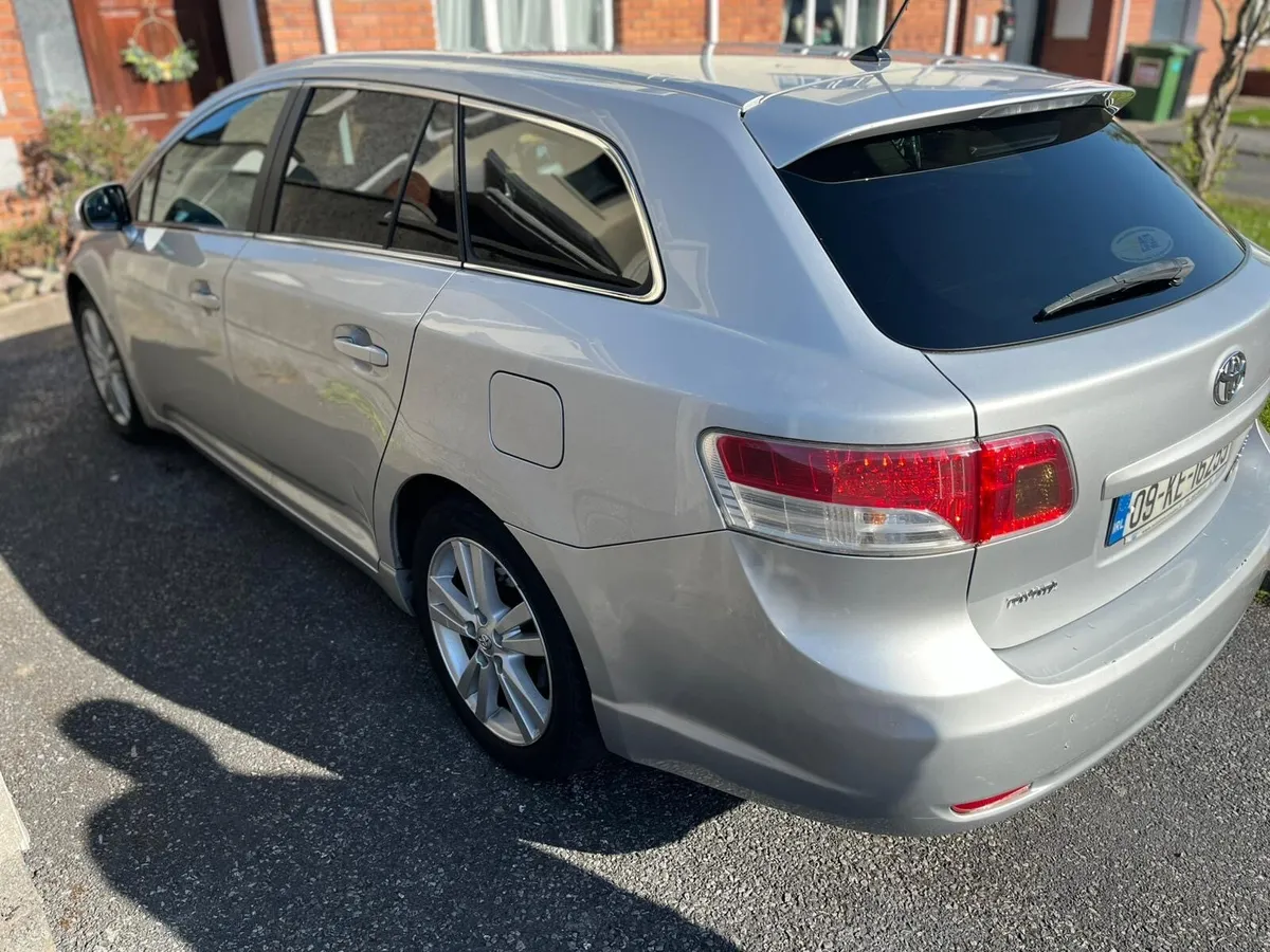 Toyota Avensis T4 2.0D 2009 Estate - Image 2