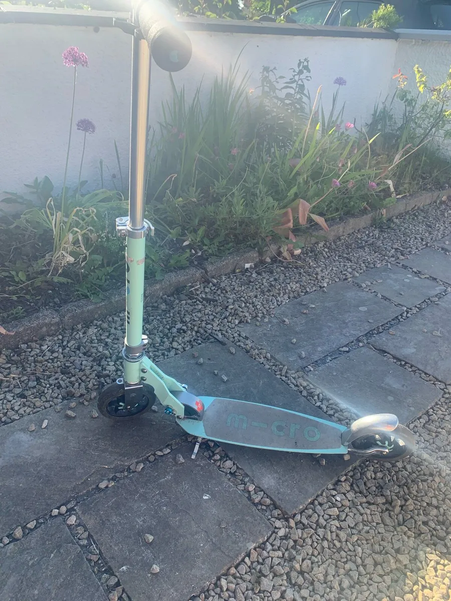 Scooter - Image 2