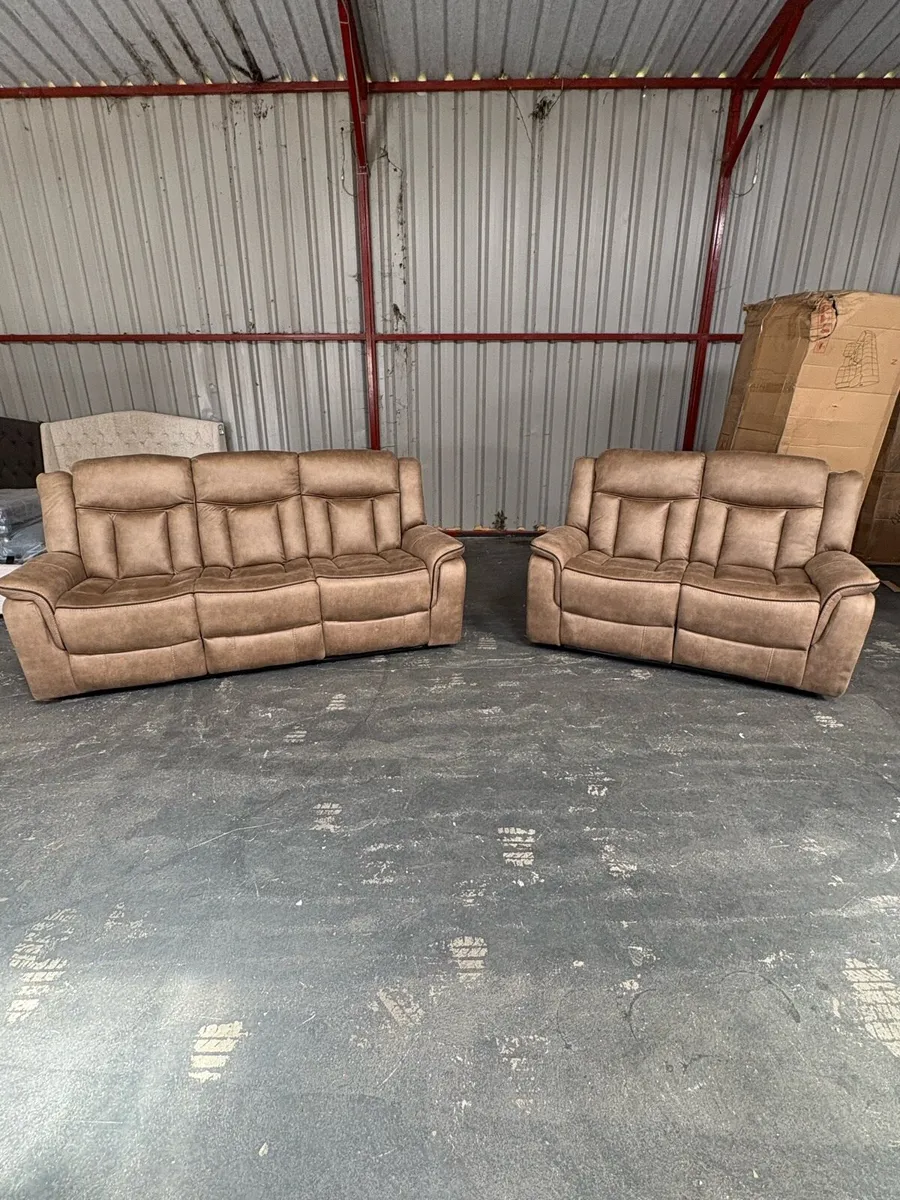 New sofas all recliner - Image 1