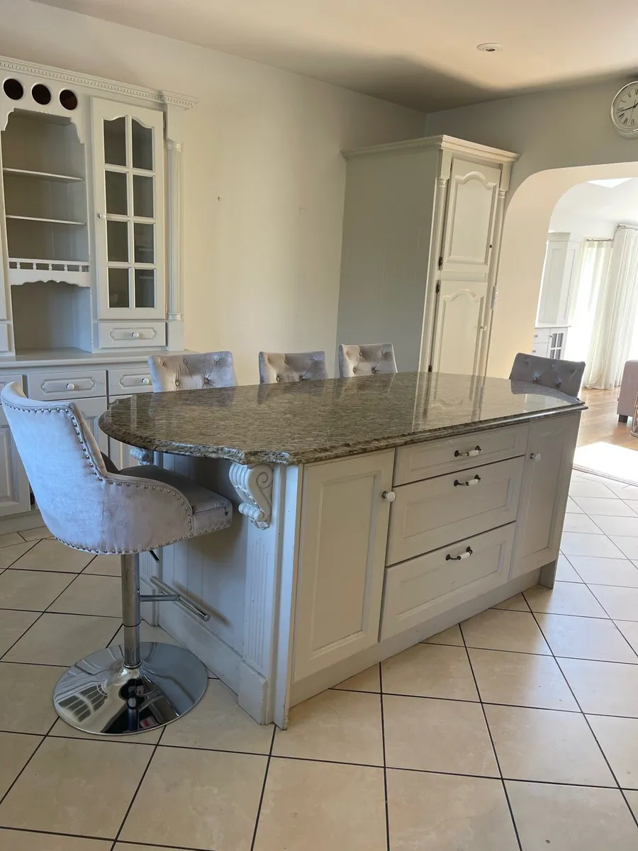 Kitchen - Image 1