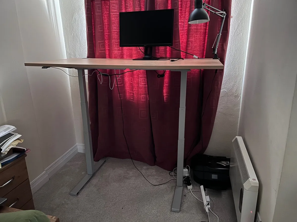 Electronic sit/stand desk - Image 2