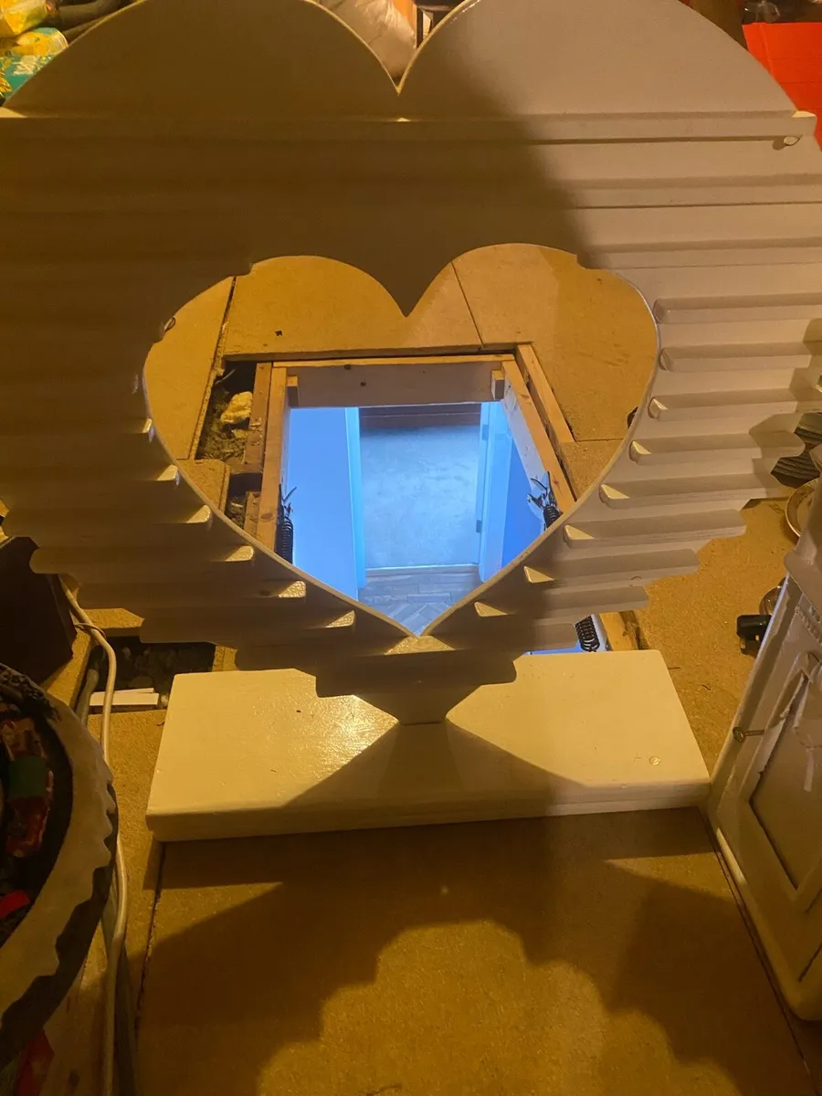 Forrero Rocher stand - Image 1