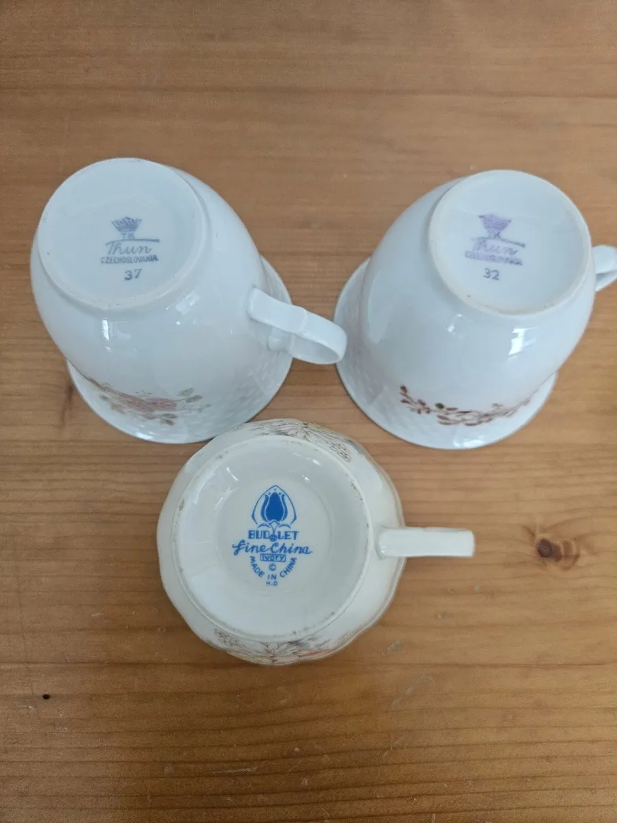 Vintage Cups - Image 4