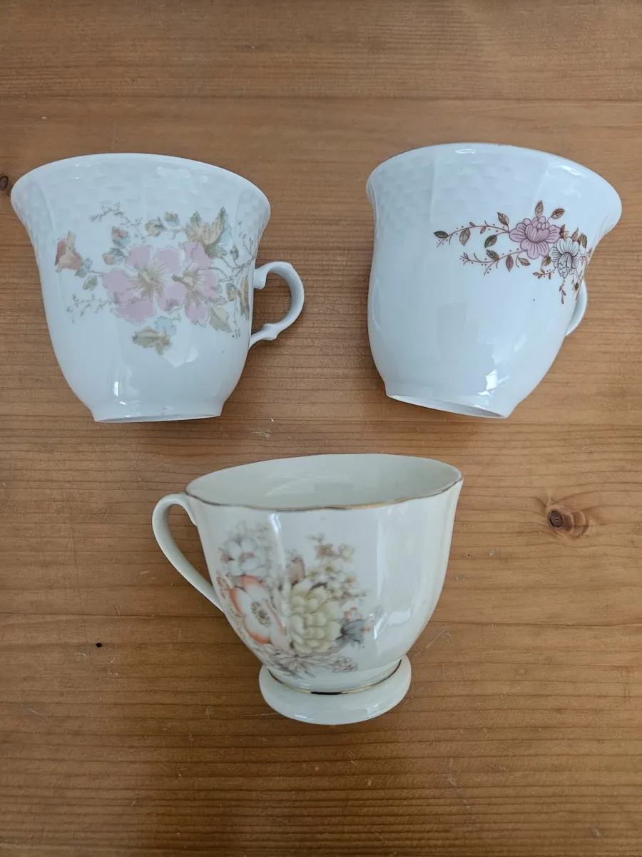 Vintage Cups - Image 1